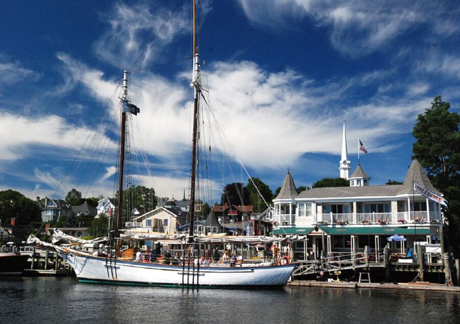 Camden: Historic Schooner Day Sailing Trip - Learning how Appledore II sails