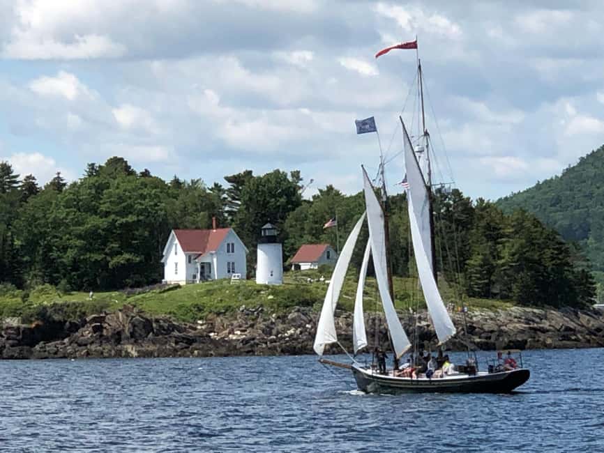 Camden, Maine: Day Sails aboard Schooner Surprise - Setting out from Camden Harbor