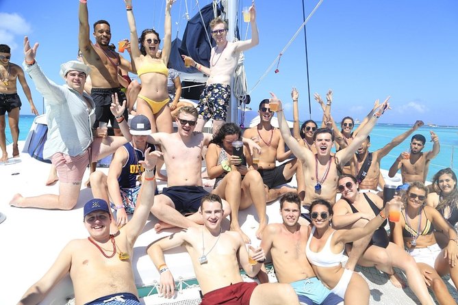 Cancun Sailing Catamaran Islas Mujeres With Luxury Beach Club - Getting to Playa Tortugas and returning
