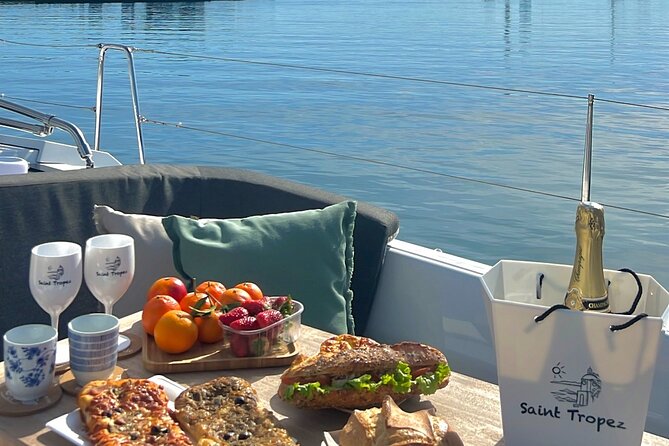 Cannes: Private sailing tour to the Lerins Islands - The mood: a calm break after city sightseeing