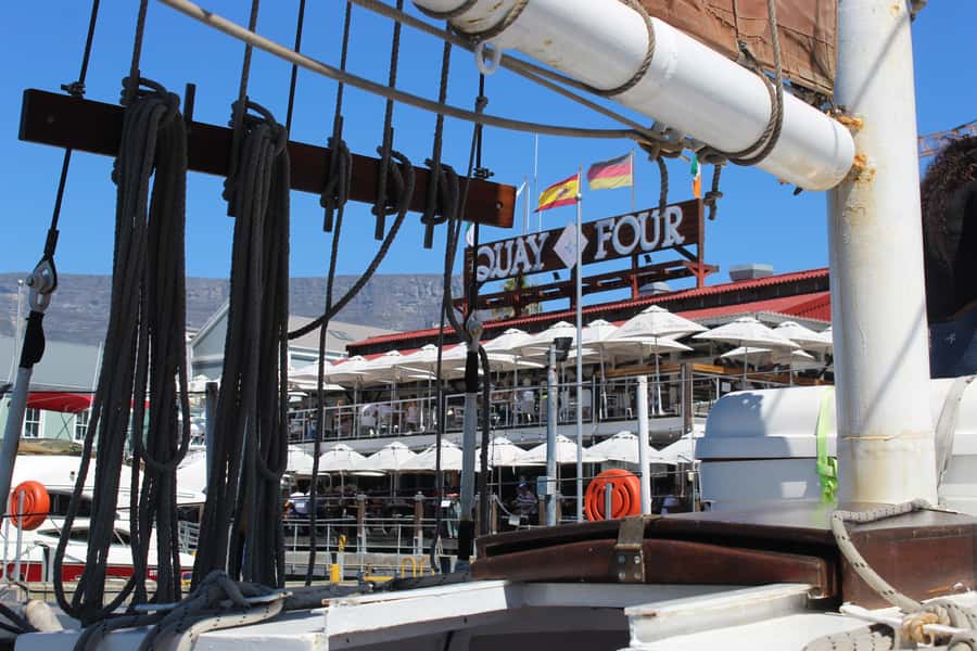 Cape Town: 1 Hour Table Bay Sailing Tour - Booking details worth knowing