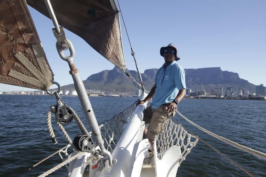 Cape Town: 1 Hour Table Bay Sailing Tour - Weather, comfort, and what to bring