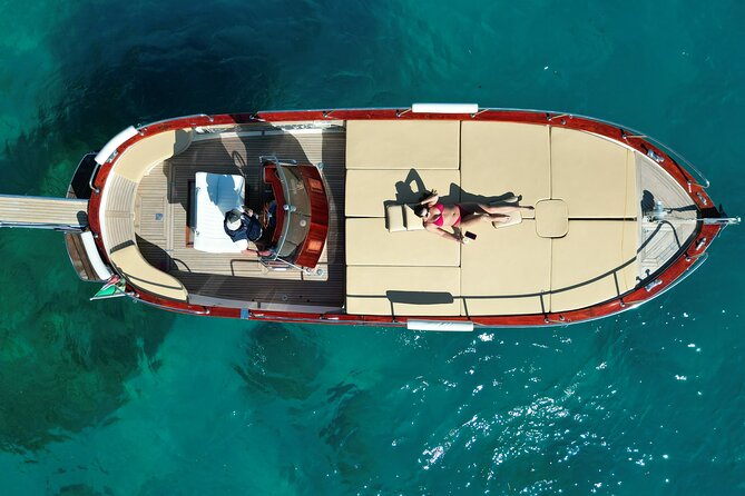 Capri Samba Boat Tour, Sail in Style by Boat. - Why seeing Capri from the sea makes sense