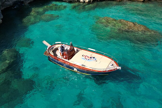 Capri Samba Boat Tour, Sail in Style by Boat. - Villa Malaparte on its narrow rock shelf