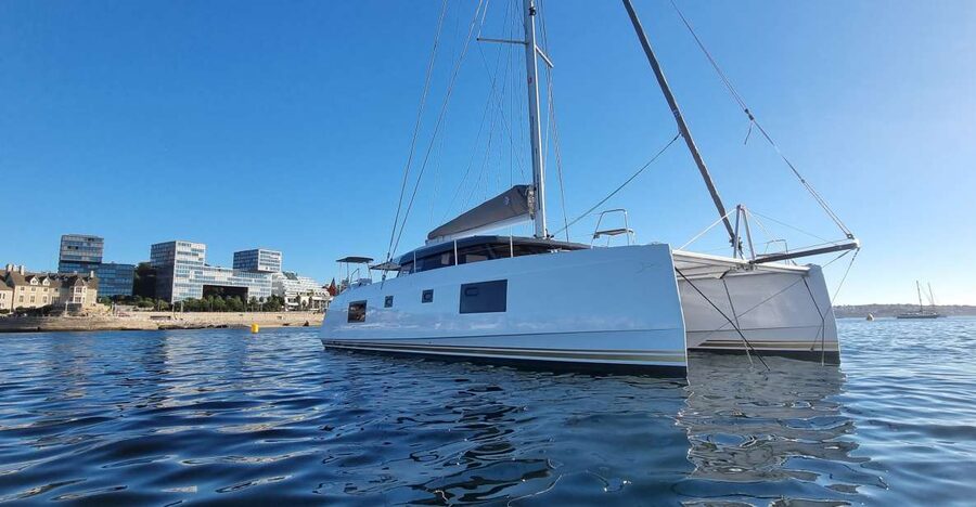 Cascais:Luxury Private Sailing Catamaran Cruise with a Drink - Cascais Bay and the old waterfront