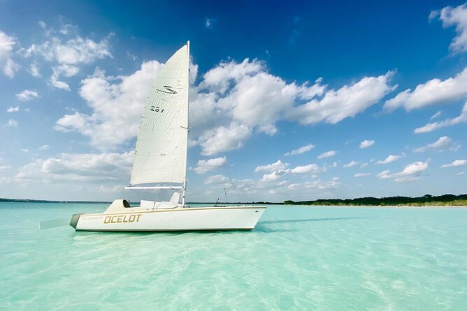 Catamaran Sailboat Bacalar Excursions - Key points at a glance