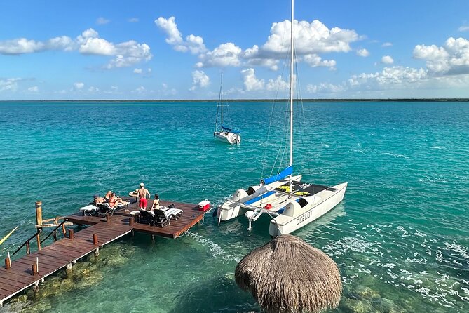 Catamaran Sailboat Bacalar Excursions - The private-boat advantage