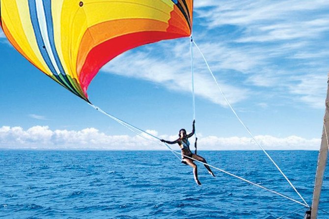 Catamaran Sailing Experience & Snorkeling Tour to Isla Mujeres - The catamaran ride: sailing atmosphere, motor-powered reality