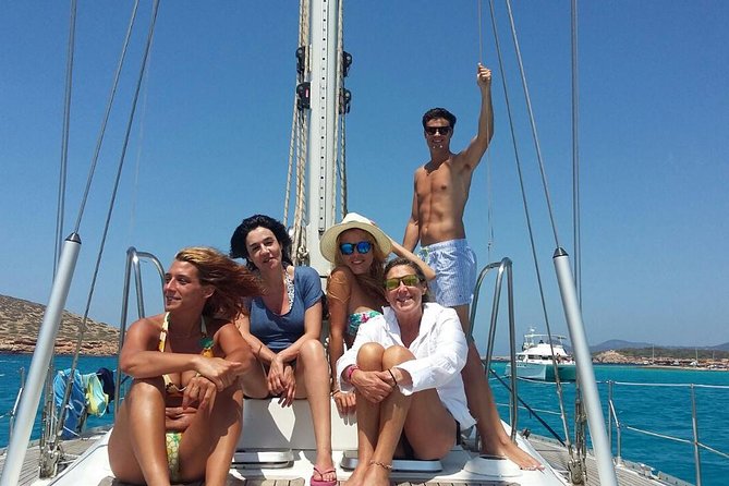 Catamaran Sailing & Snorkeling Experience Isla Mujeres from Playa Del Carmen - What to pack and what to pay