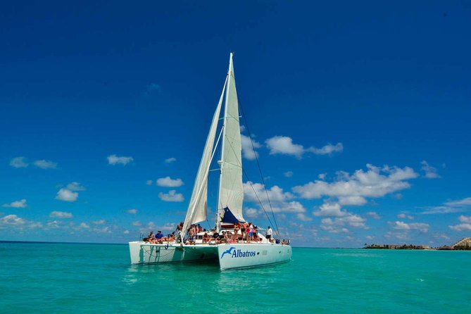 Catamaran Sailing to Isla Mujeres with Snorkeling, Lunch & Open Bar included - A full day on the water from Marina Las Perlas