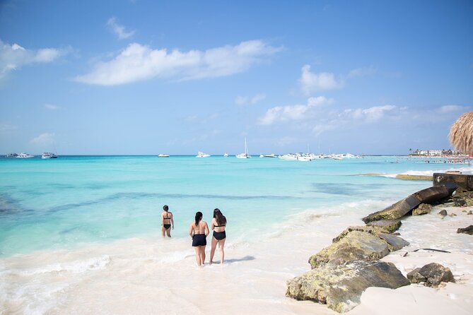Catamaran Sailing to Isla Mujeres with Snorkeling, Lunch & Open Bar included - Group size, comfort, and the daily rhythm