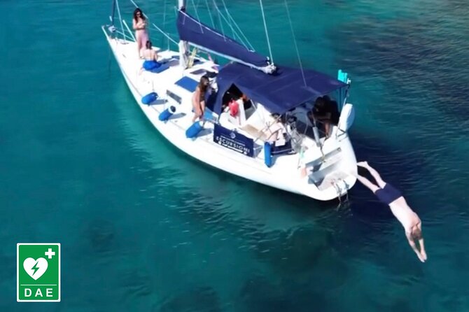 Catamaran tour stops bathing and snorkeling toast with prosecco - Quick take: what makes this Cagliari boat trip worthwhile