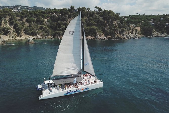 Catamaran trip with other groups along the Costa Brava. Saturday. - Key points to know before booking