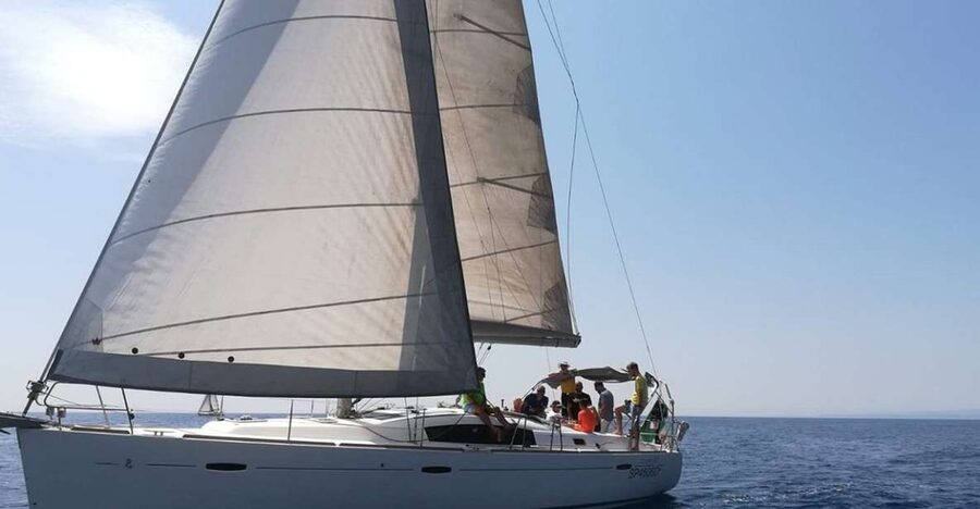 Catania: Coastline Sailing Trip 6hr with Aperitif and Lunch - Key points to know before you book