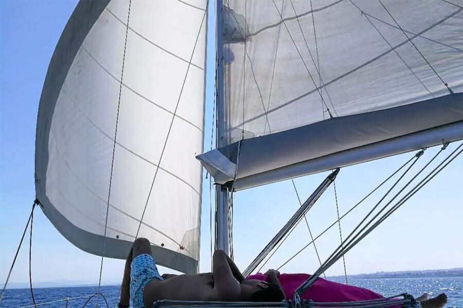 Catania: Coastline Sailing Trip 6hr with Aperitif and Lunch - Reaching the Cyclops Islands and Faraglioni