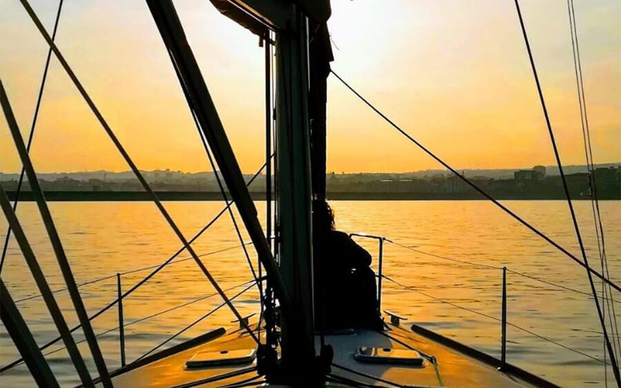 Catania: Guided Sunset Sailing Trip with Aperitif & Prosecco - Sunset, Prosecco, and the Right Pace
