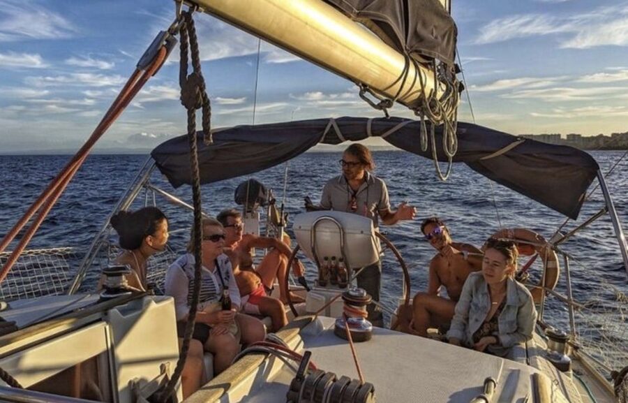 Catania: Sailing Tour with Lunch - Why the eight-person limit matters