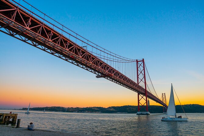 Charms of Lisbon: Alfama Tapas Tour & Sunset Sailing with Wine - What the Alfama walk offers
