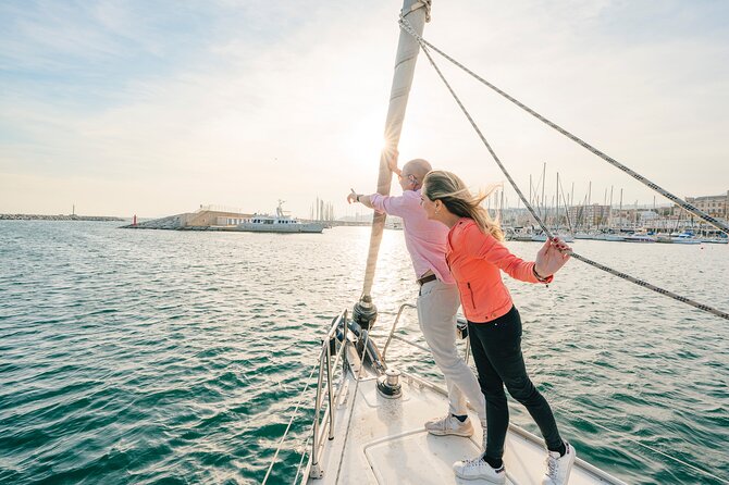 Charms of Lisbon: Alfama Tapas Tour & Sunset Sailing with Wine - What the boat ride does best