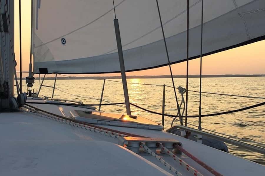 Chesapeake Beach: Sunset Sailing Cruise with Snacks - Sunset over the Western Shores