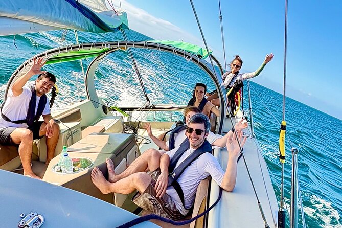 Day Lagoon 100% Sailing stops Snorkelling Paddle - Snorkeling beside a wreck full of fish