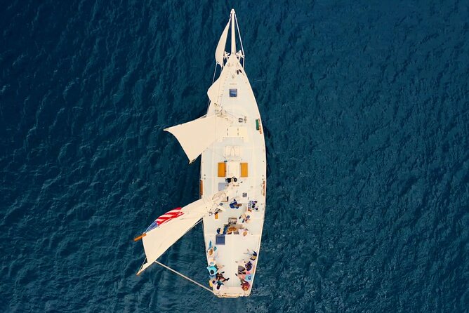 Day Sail from Traverse City with Food, Wine, & Cocktails - Who will enjoy this Traverse City sail