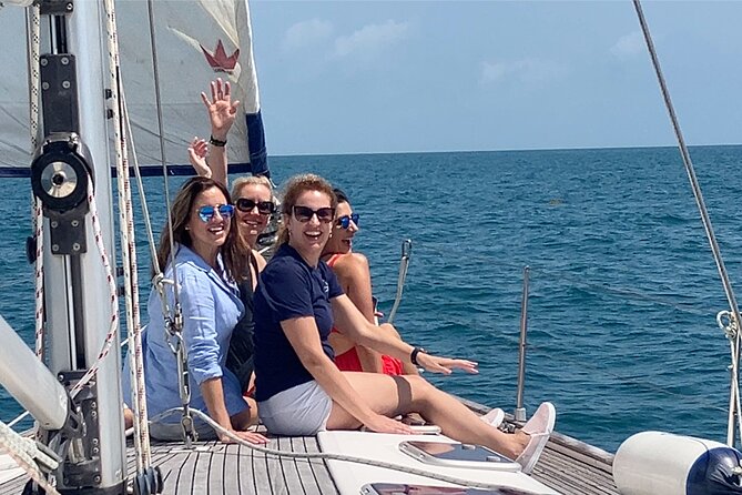 Day Sailing Adventure in the Florida Marine Sanctuary - Wildlife sightings depend on nature