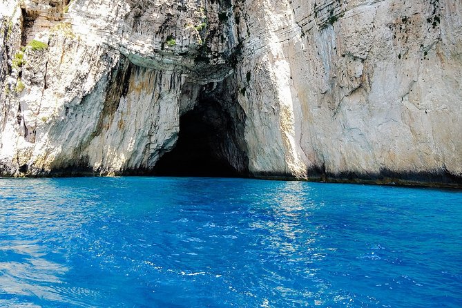 DAY TRIP - Exclusive Sailing Adventure - CORFU / PAXOS - A Small Sailing Day Between Corfu and Paxos