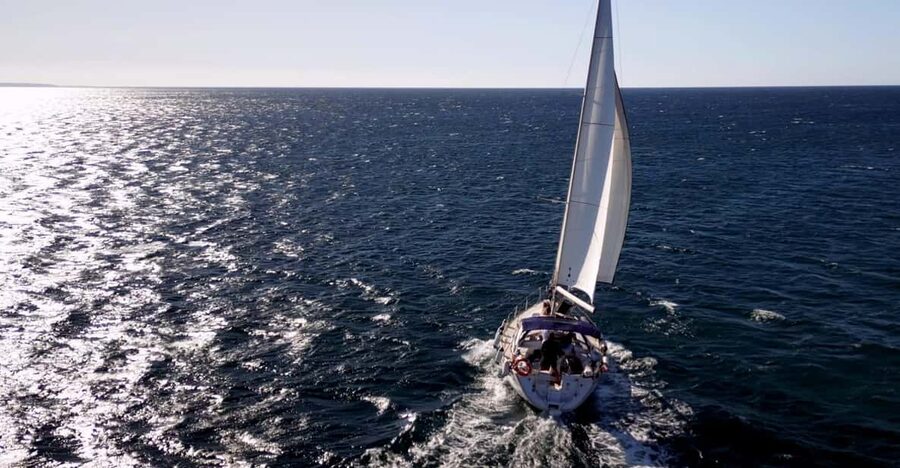 Daytime Sailing Adventure near Lagos and Luz! - Seeing Ponta da Piedade from the water
