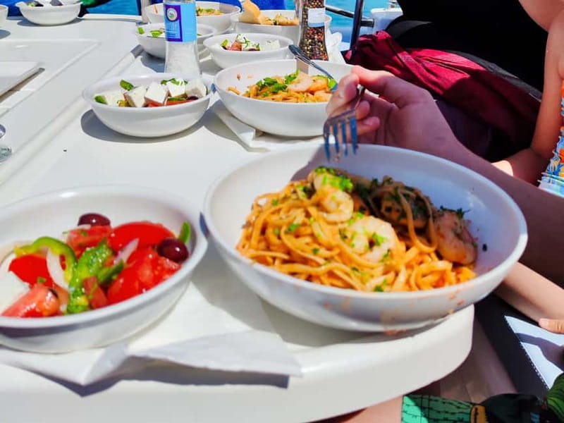Dia Sailing Cruise With All-inclusive Meal And Drinks - A simple lunch that earns its place