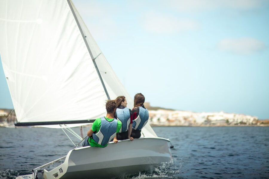 Dinghy Sailing Lesson in Menorca - Practical Preparation at the Wooden Cabins