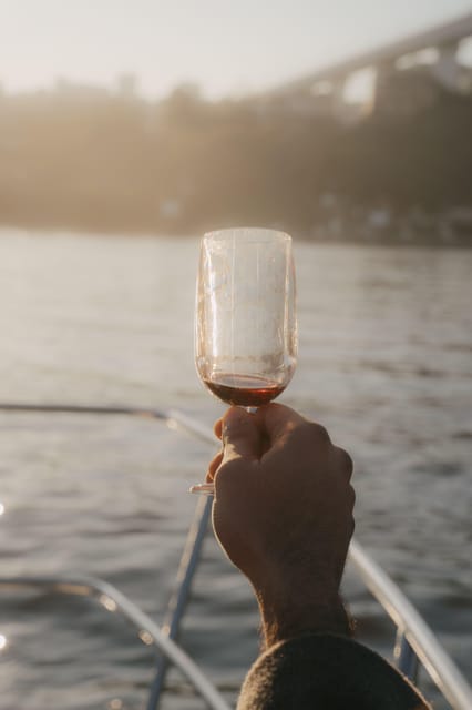 Douro River Cruise with Cheese & Tonic Porto in a Sailboat - Cais de Gaia and the Port wine connection