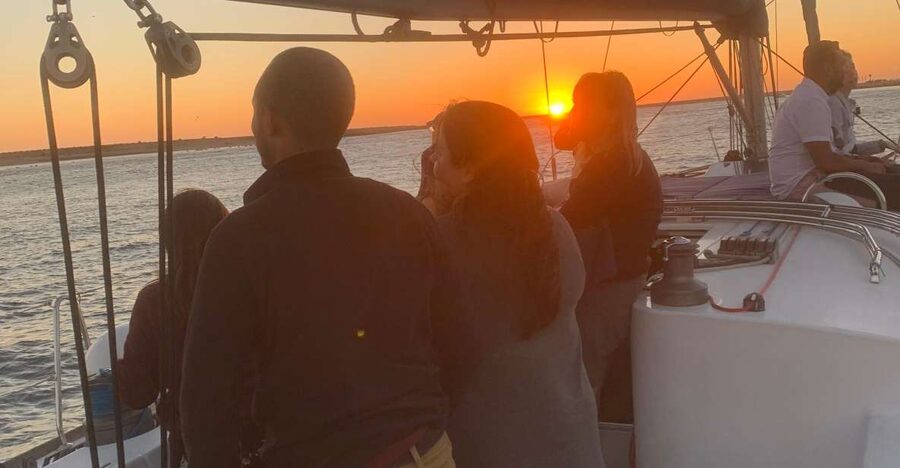 Douro Sunset Sailboat Experience in Porto - Who will enjoy this Douro sunset cruise?