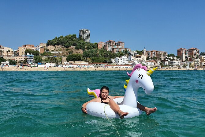 Exclusive 4-Hour Private Sailing Experience in Barcelona - Practical details that affect your day