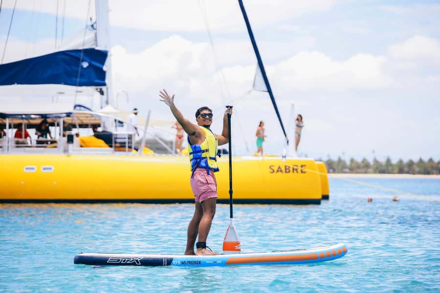 Fiji: South Sea Sailing Experience with Lunch & Drinks - Guided snorkeling at a tropical reef