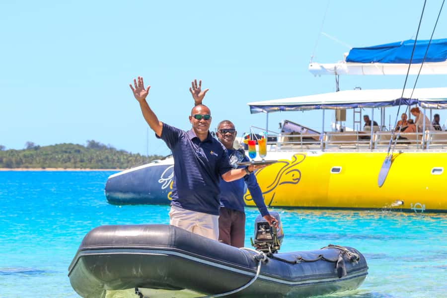 Fiji: South Sea Sailing Experience with Lunch & Drinks - Music, singing, and a crew that stays involved