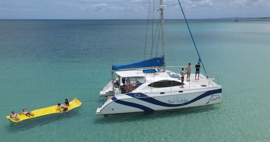 Fraser Island 4-Hour Eco-Sailing Adventure - Food, drinks, and the small-boat feel