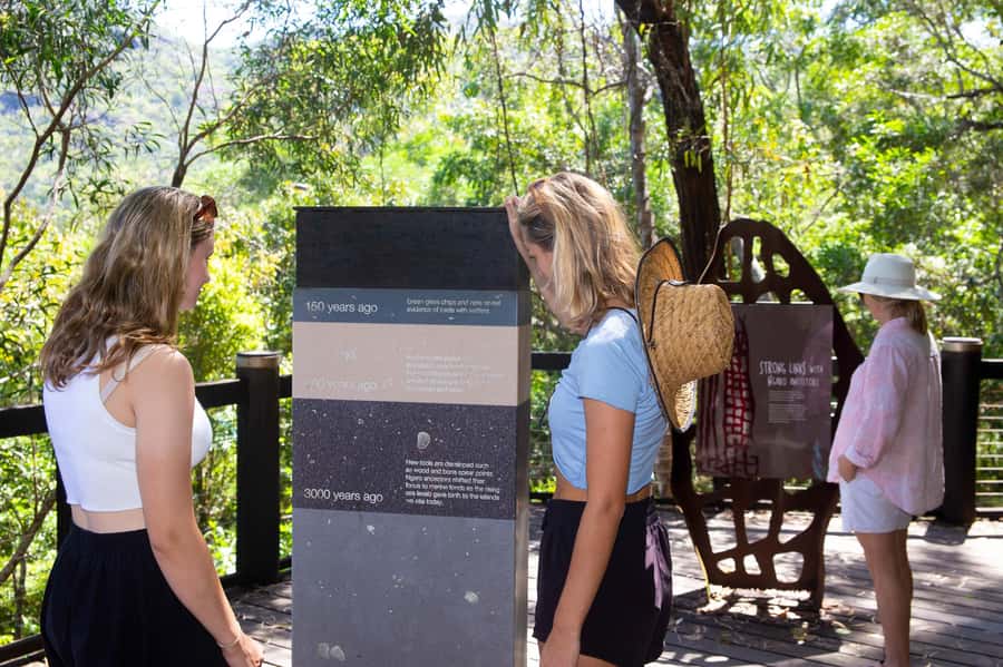 From Airlie Beach: Hook Island Cultural Tour, Sail & Snorkel - Hook Island snorkeling for about 40 minutes