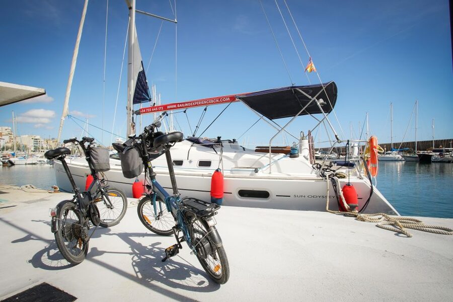 From Barcelona: E-Bike and Sailing Tour with Wine Tastings - Who should book this experience