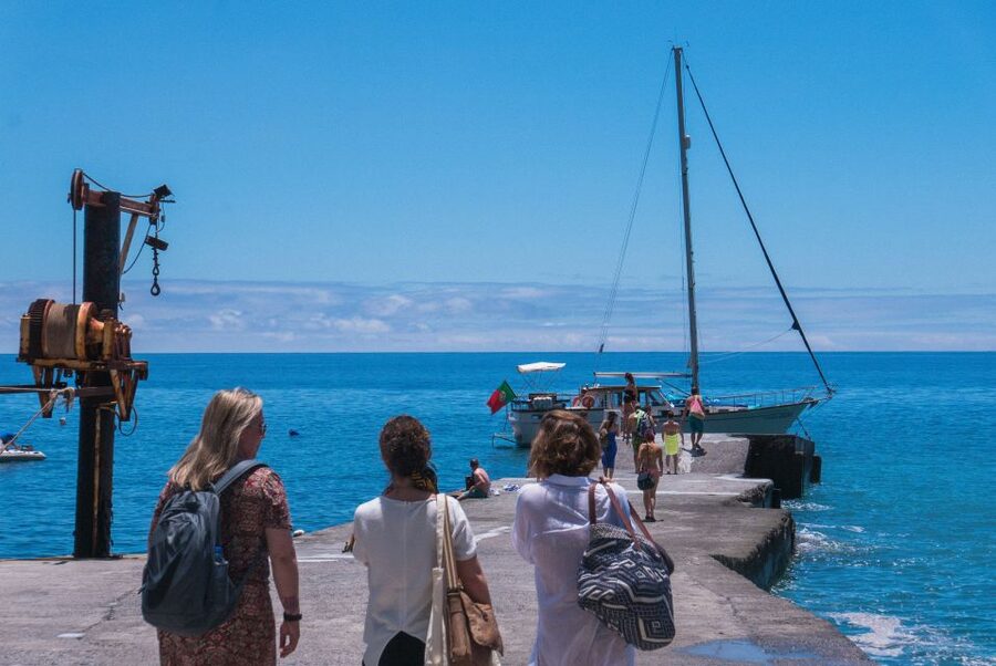 From Funchal: West Bays Sailing Tour with Lunch - Leaving Funchal from Cais 8