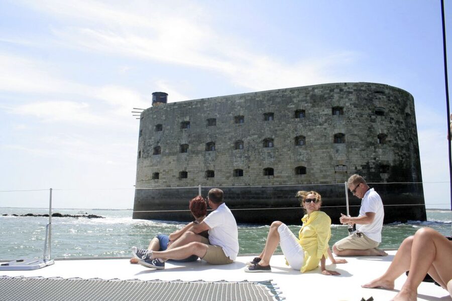 From La Rochelle: Sailing Cruise to Fort Boyard - Sailing through the islands toward Fort Boyard
