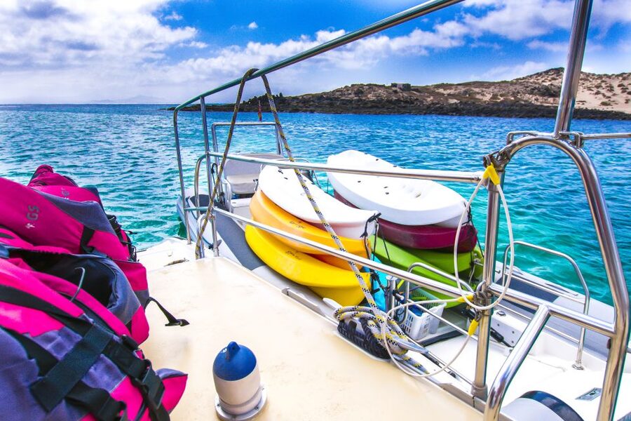 From Lanzarote: Sailing Day Trip Around La Graciosa - Returning to Caleta de Sebo