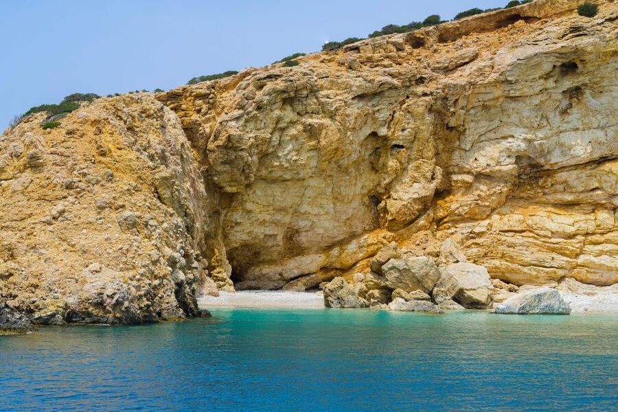 From Paros: Koufonisia & Naxos Sailing Cruise with Lunch - Cruising along Kato Koufonisi to Laki Bay