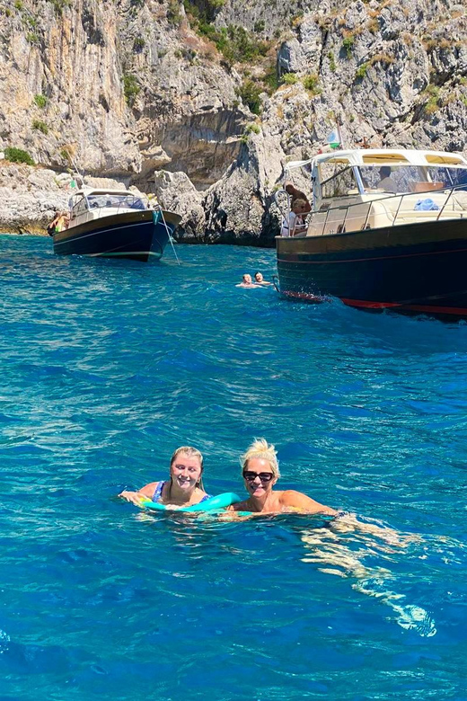 From Positano: Sail to Capri's Stunning Beauty - Key points at a glance