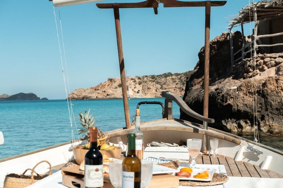 From Sant Josep: Es Vedra & Atlantis Sailboat Cruise - Leaving from Cala Corral near Coralmar port
