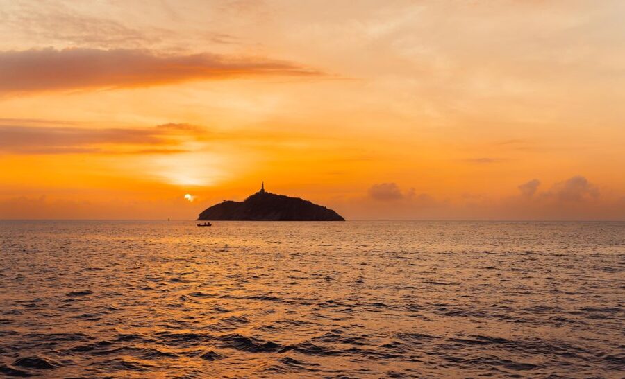 From Santa Marta: Sunset Sailboat Tour with 2 Beverages - Is $47 a fair price?