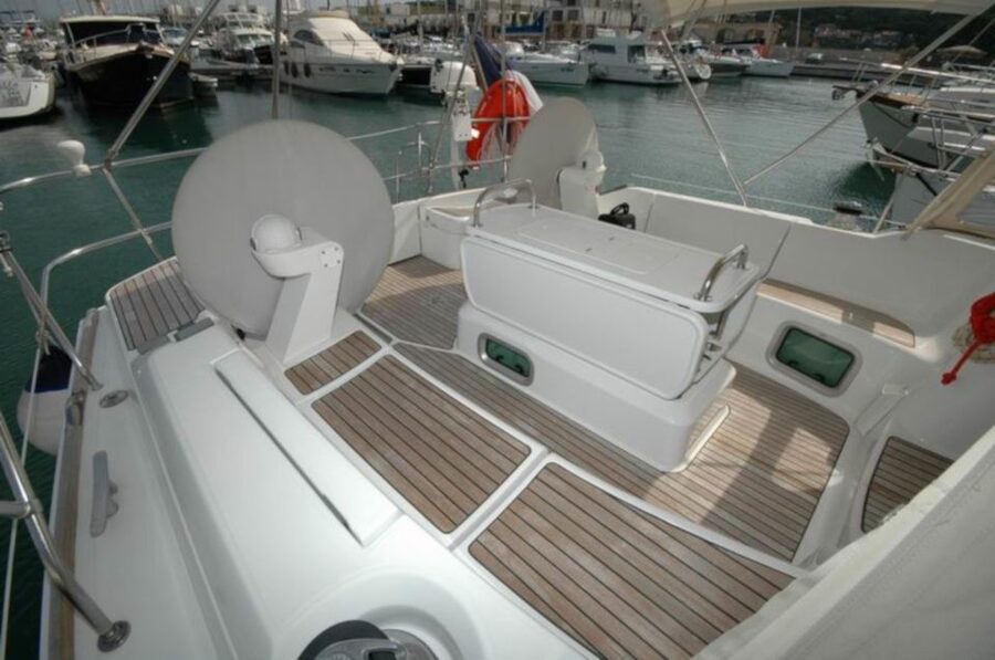 From Santa Teresa: Sailboat Tour to Corsica with Lunch - Who will enjoy this sailing day most
