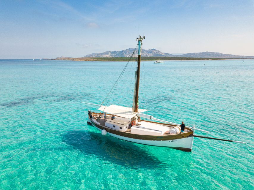 From Stintino: Asinara Vintage Sailing Boat Tour with Lunch - Why Asinara makes such a good boat day