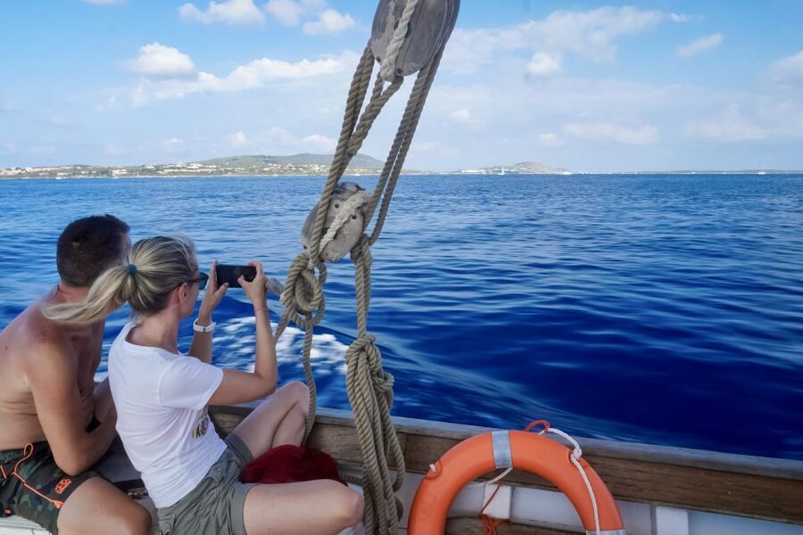 From Stintino: Asinara Vintage Sailing Boat Tour with Lunch - Cala d’Oliva and the island’s penal colony