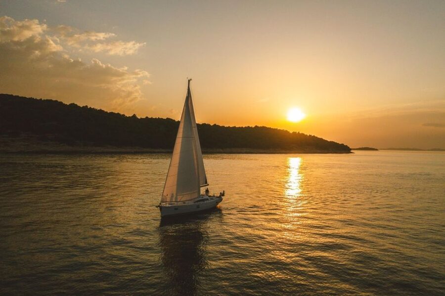 From Valletta: Full Day Private Charter on a Sailing Yacht - Blue Lagoon: Malta’s famous swim stop